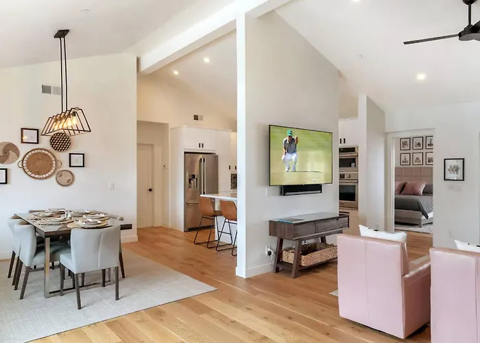 Holiday home Pool & Spa, Fire Pit, Bbq, Walk To Old Town Scottsdale