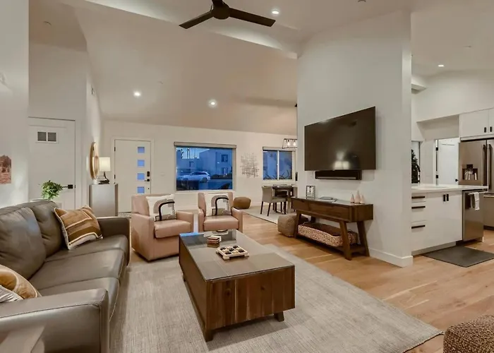 Pool & Spa, Fire Pit, Bbq, Walk To Old Town Scottsdale