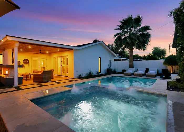 Pool & Spa, Fire Pit, Bbq, Walk To Old Town * Scottsdale