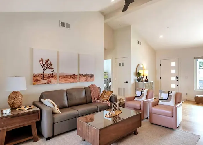 Pool & Spa, Fire Pit, Bbq, Walk To Old Town