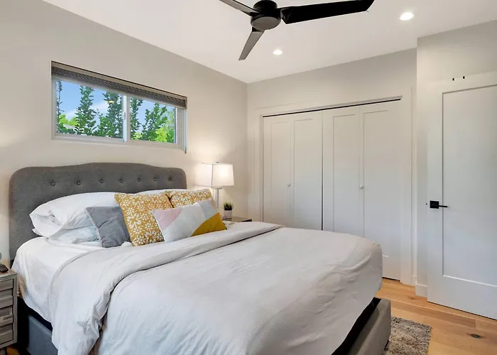 Holiday home Pool & Spa, Fire Pit, Bbq, Walk To Old Town