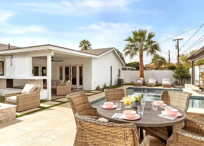 Pool & Spa, Fire Pit, Bbq, Walk To Old Town * Scottsdale