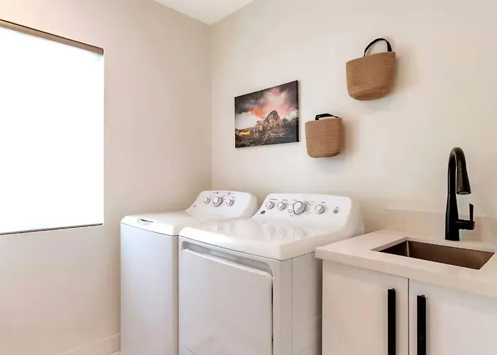 Pool & Spa, Fire Pit, Bbq, Walk To Old Town Scottsdale